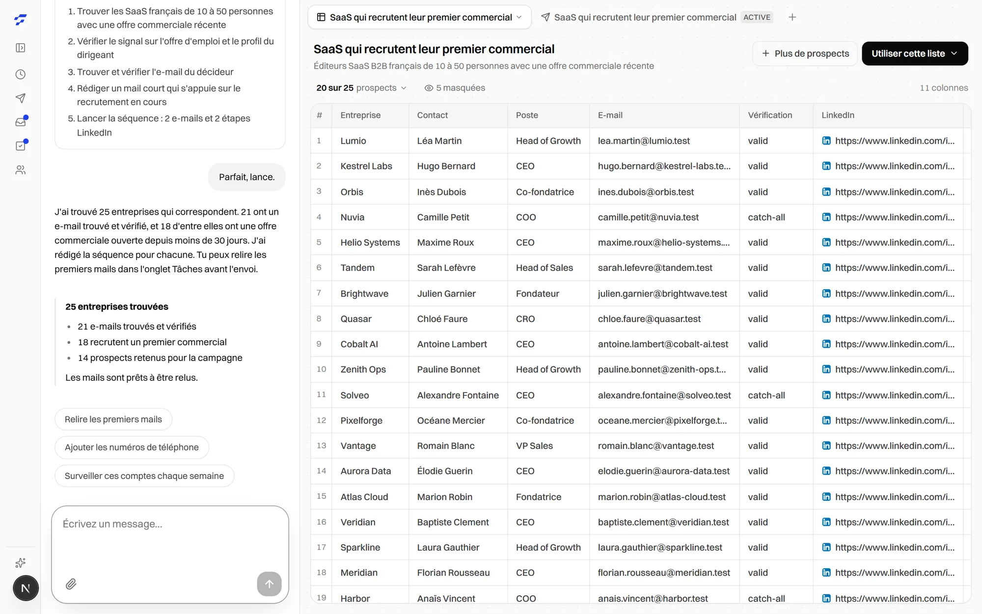 Le chat Freelvy à côté d'une liste de 25 prospects aux e-mails vérifiés